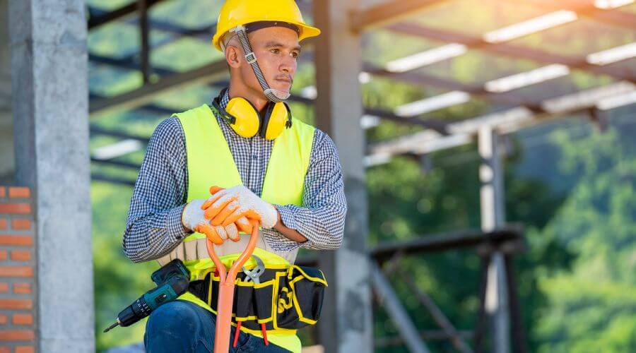 Professional gutter cleaning in Franklin, MA